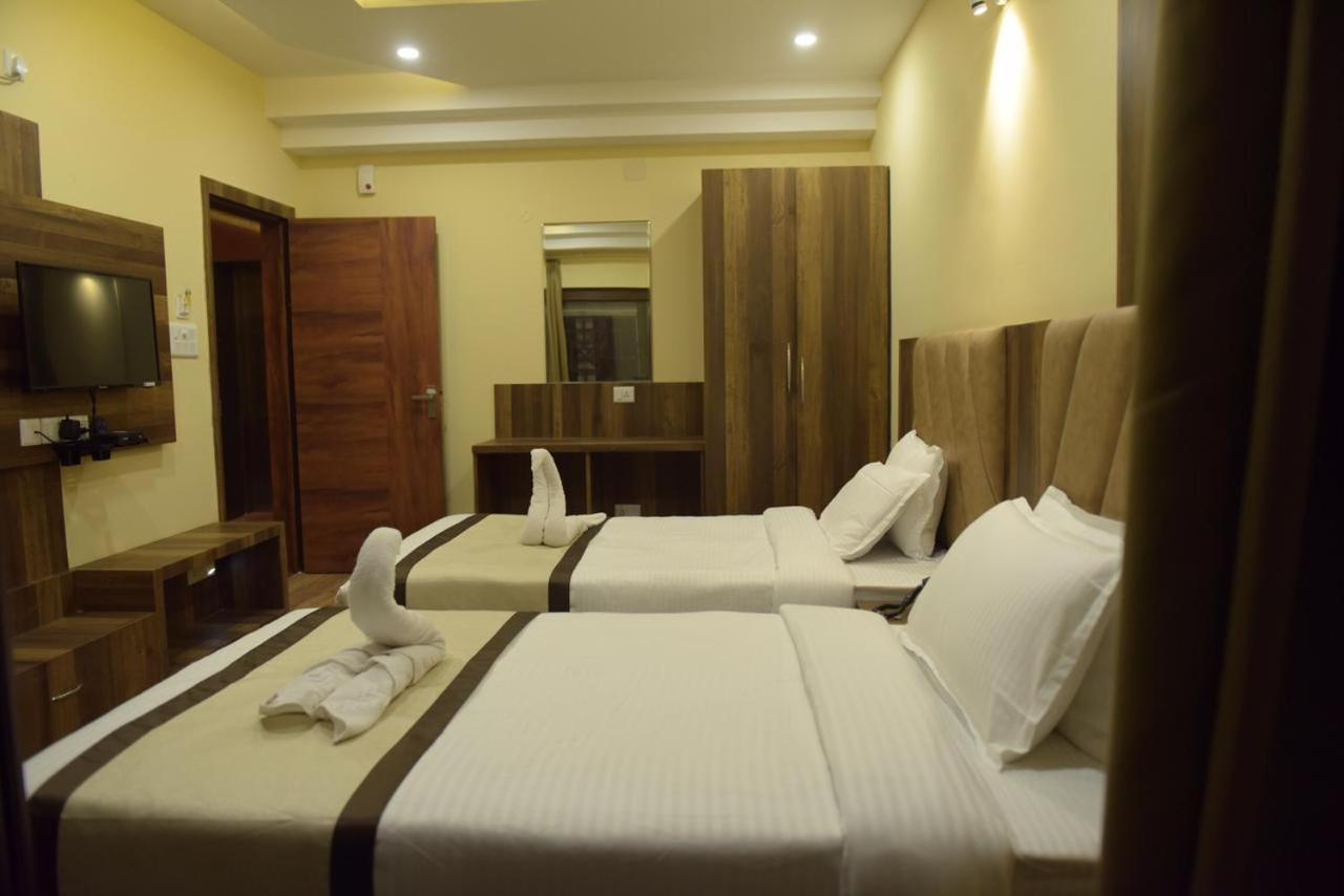 Hotel Royal City Siliguri Ngoại thất bức ảnh