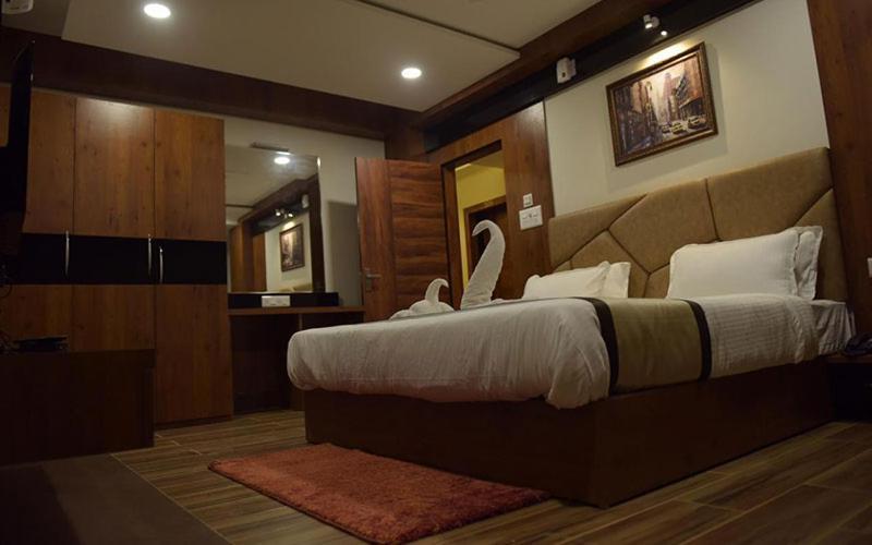 Hotel Royal City Siliguri Ngoại thất bức ảnh