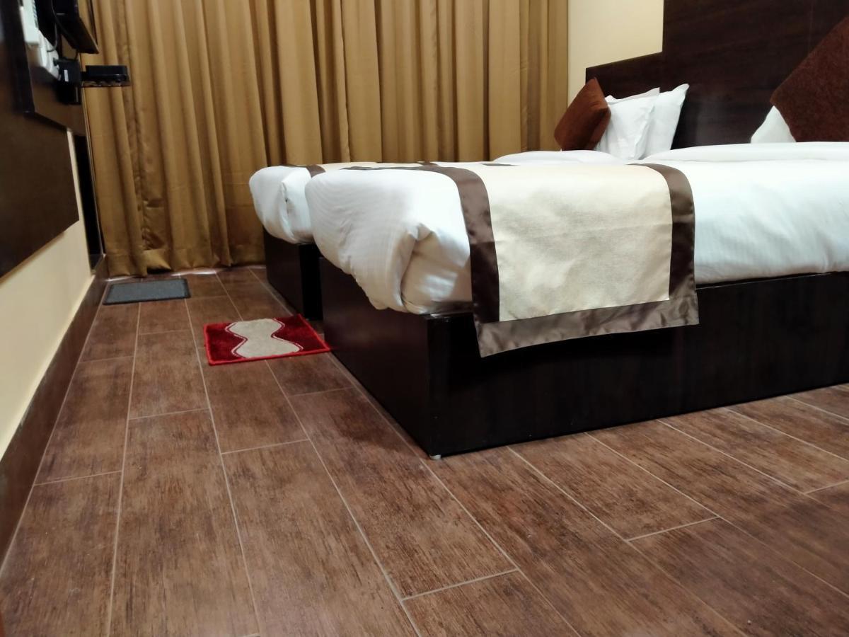 Hotel Royal City Siliguri Ngoại thất bức ảnh